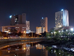 マラッカ一丁目のシティホテル街の夜景