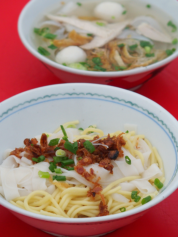 魚鮫麺のドライ（スープ別盛り）の食べ方指南