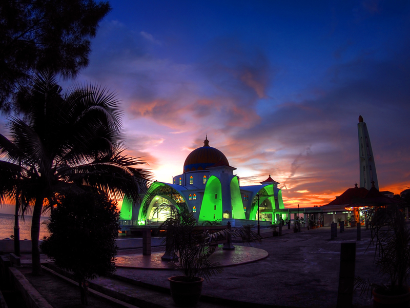 Masjid Selat Melaka水上モスクは観光名所ではなくモスク（宗教施設）なのだ