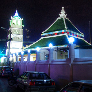 ハーモニーストリートにあるカンポンクリンモスク　Kampung Kling Mosque @ Harmony street Melaka