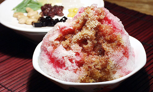 かき氷（アイスカッチャン）とバトゥパハッ珈琲のお店