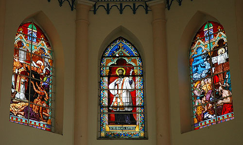 ザビエル教会の美しいステンドグラス
